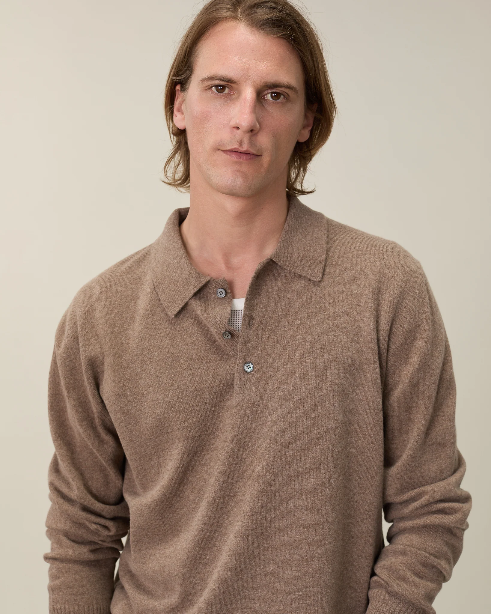 Men's light brown cashmere polo shirt - Image 3