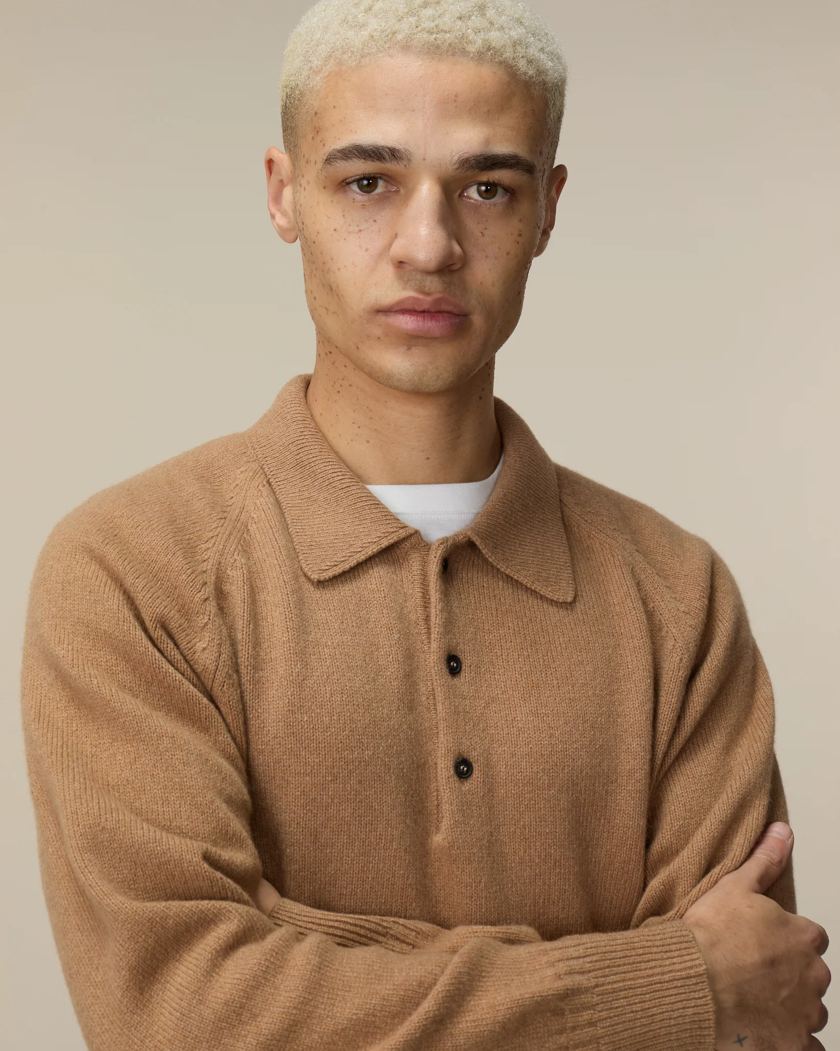 Men's Camel cashmere polo - Image 3