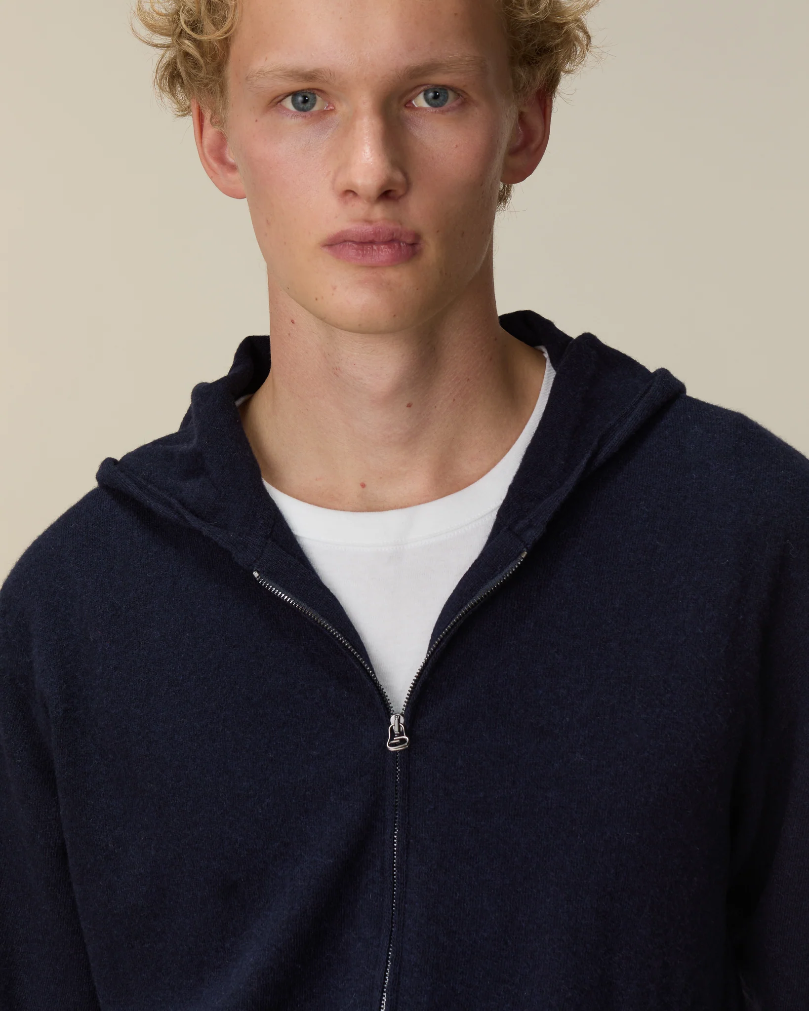Dark navy lightweight cashmere hoodie - Image 3