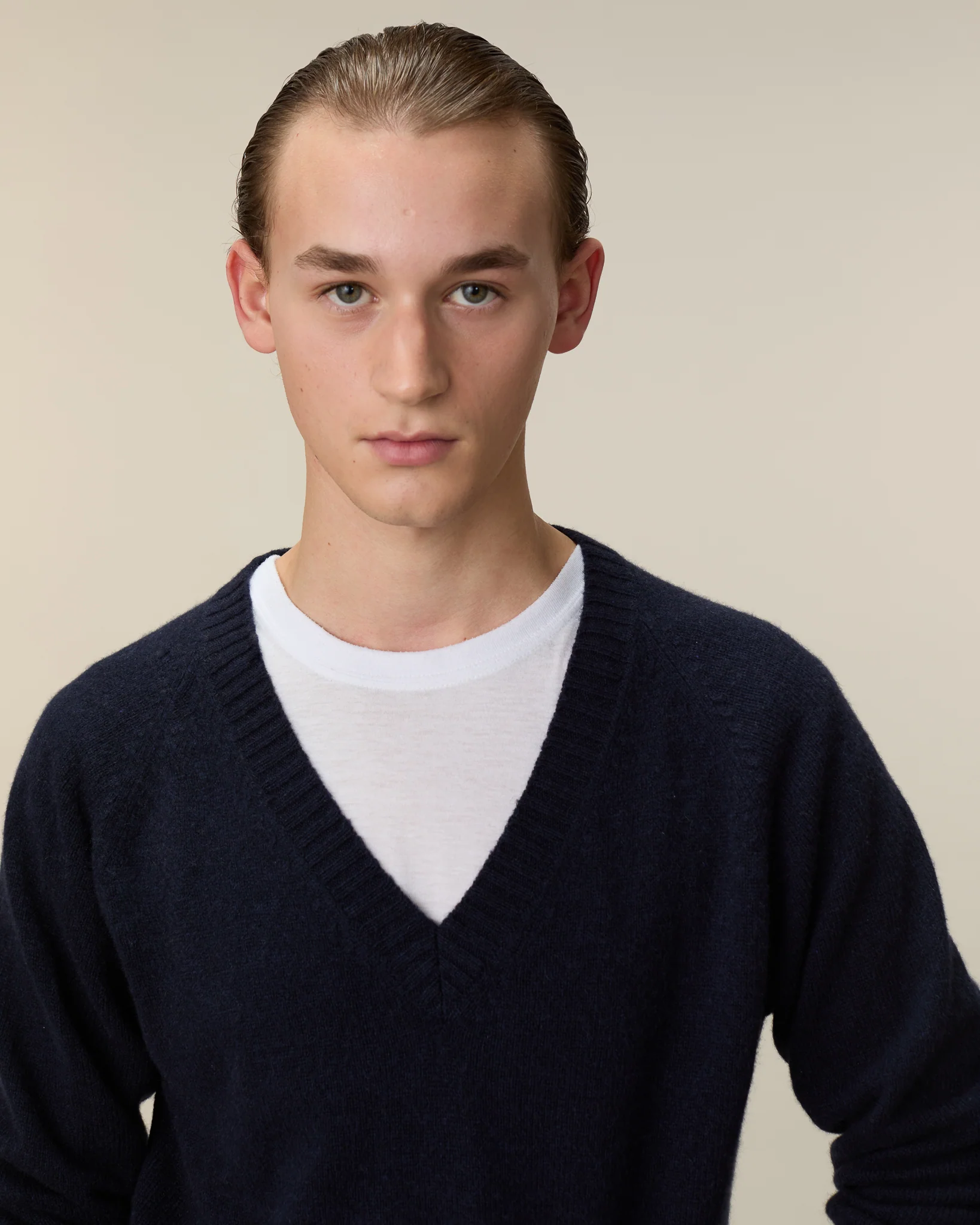 Men's Navy V-neck Cashmere - Image 3