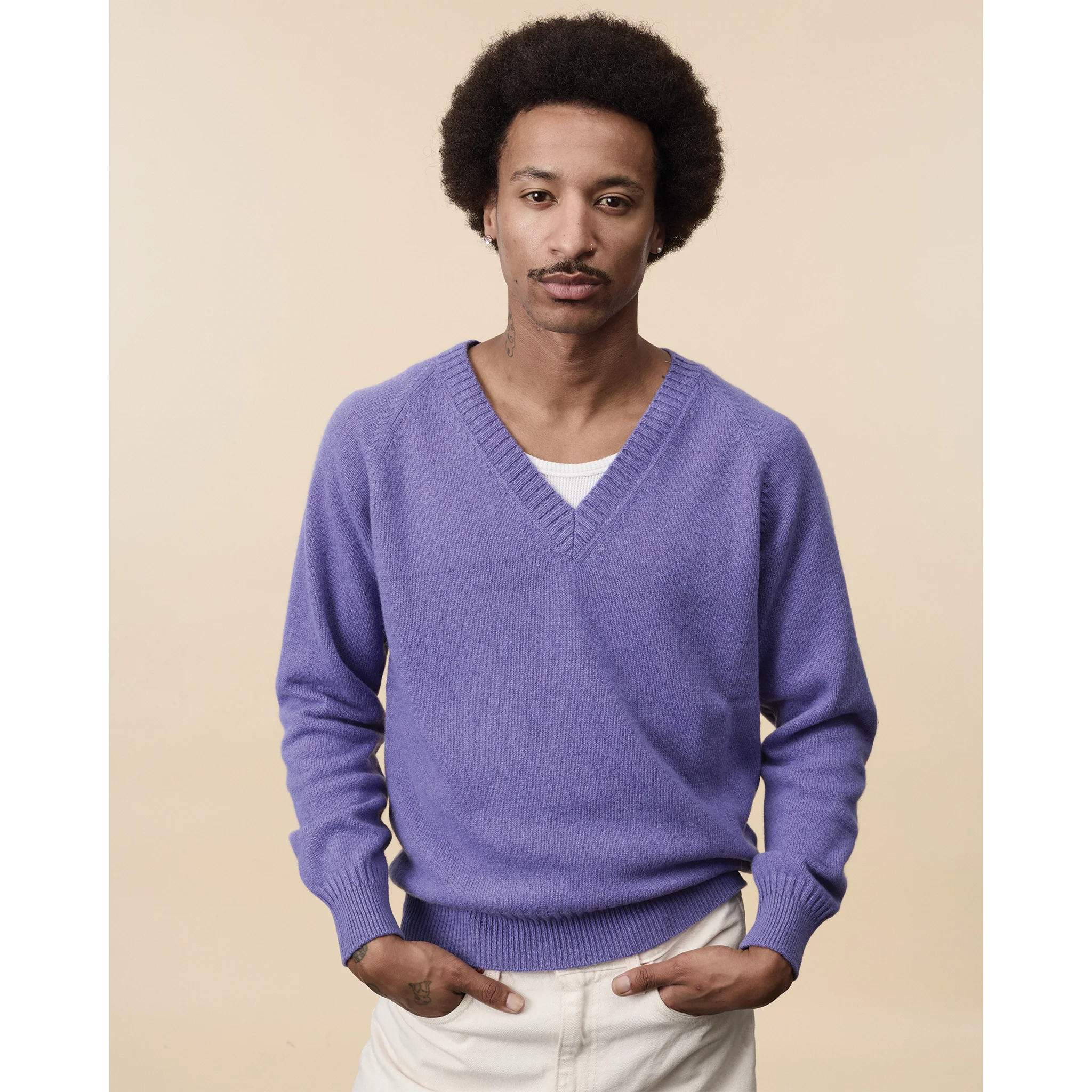 Men's purple cashmere V-neck - Image 3