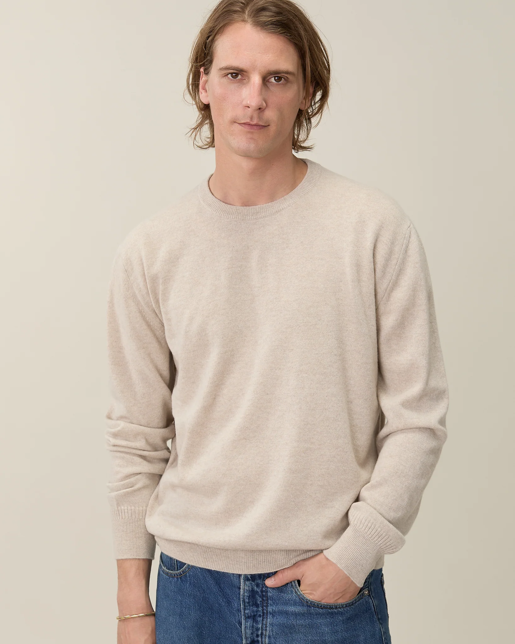 Men's sand lightweight cashmere crewneck - Image 3