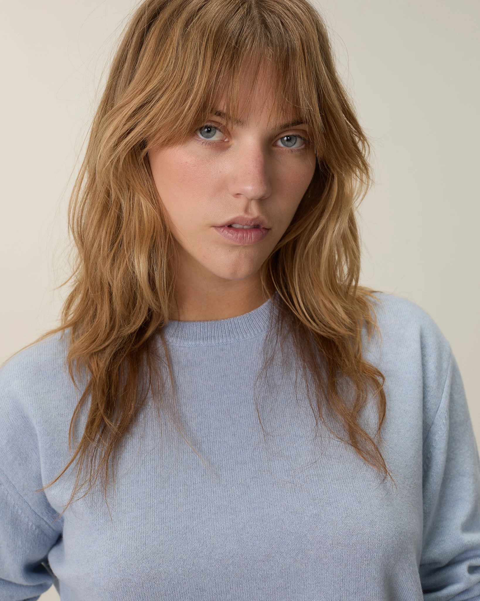 Women's sky blue light cashmere crewneck - Image 3